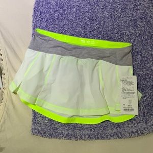 Lululemon presta skirt size 6 NWT